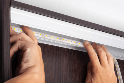 Монтаж світлодіодної (LED) стрічки